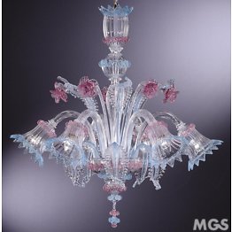 Lustre en cristal aux détails bleu clair et rose